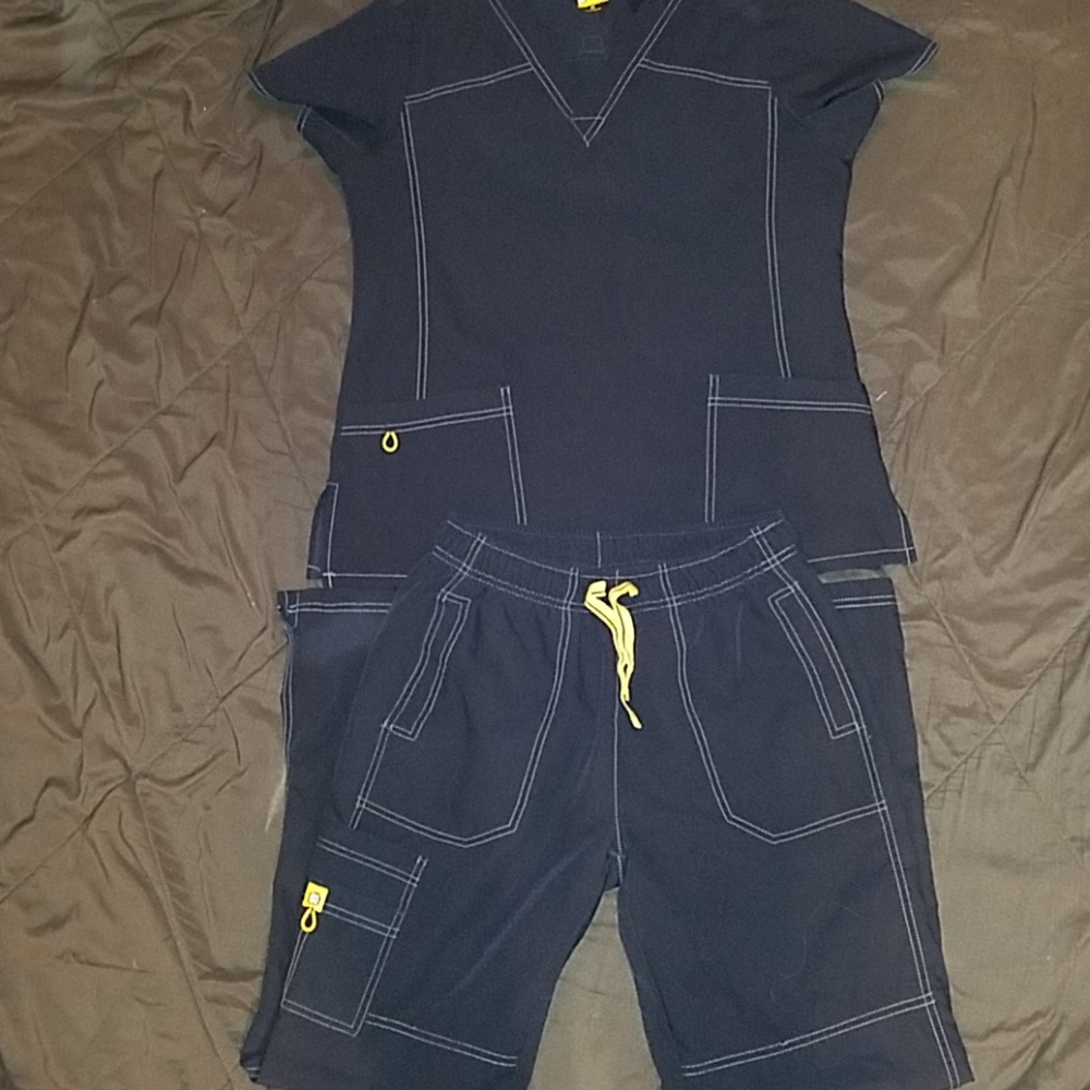 Wink scrub set. Size Med. EUC